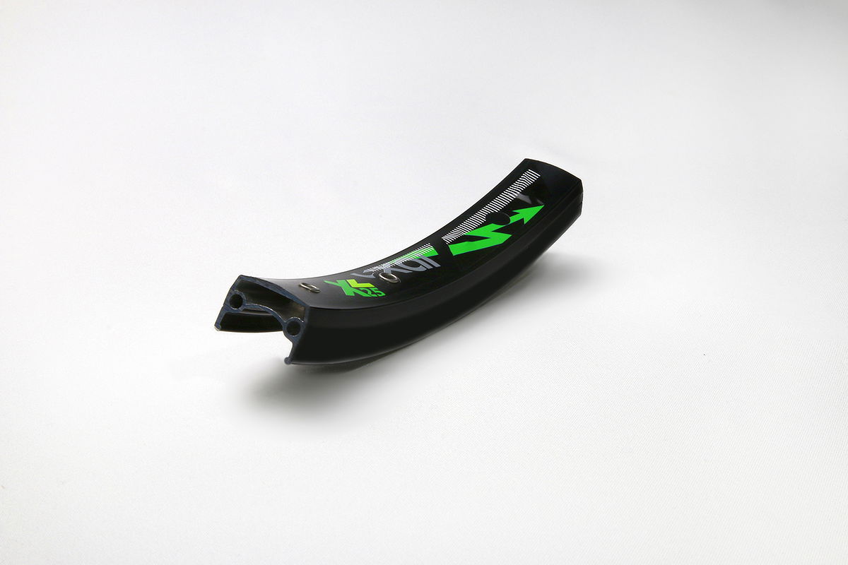 EXAL Hinterrad 28" XL 25 Disc 6 Loch mit Schnellspanner schwarz 28 Shim FHQC400H